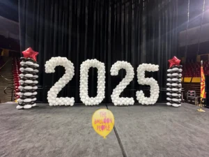 9' balloon numbers on stage, graduation balloon decor, graduation balloon numbers
