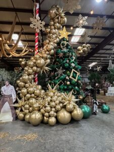 giant Balloon christmas tree in green and gold