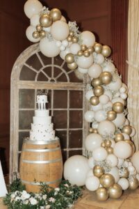 wedding cake Balloon Arches