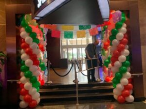 Cinco de Mayo Balloon Columns